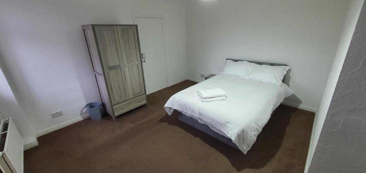 24Hr Self Check In Apartment Central Barnsley Eksteriør billede