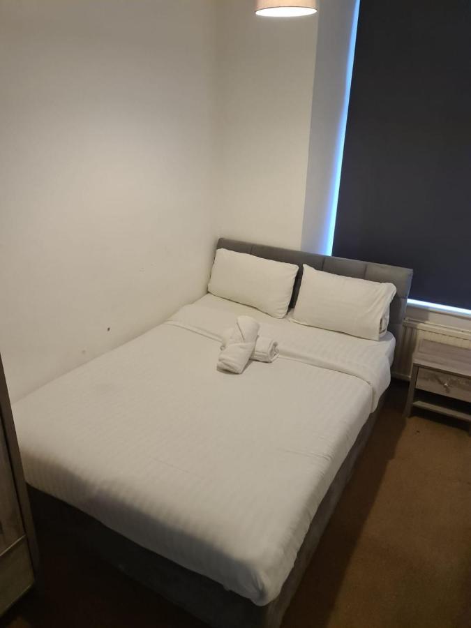 24Hr Self Check In Apartment Central Barnsley Eksteriør billede