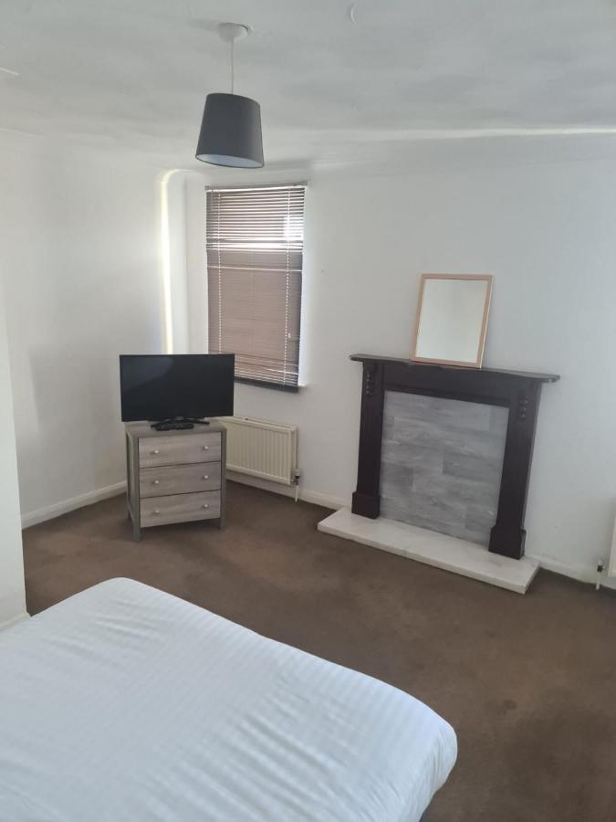 24Hr Self Check In Apartment Central Barnsley Eksteriør billede